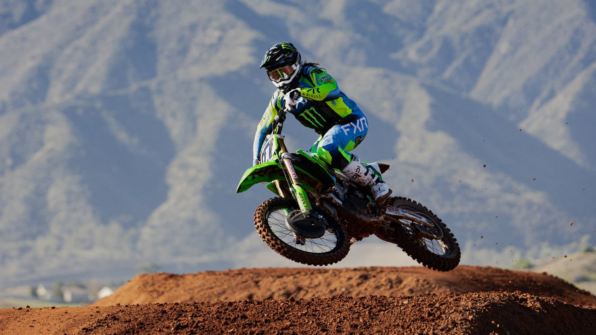 Malcolm Stewart aboard the Monster Energy Kawasaki KX450F-SR during Kawasaki's 2027 team announcement.